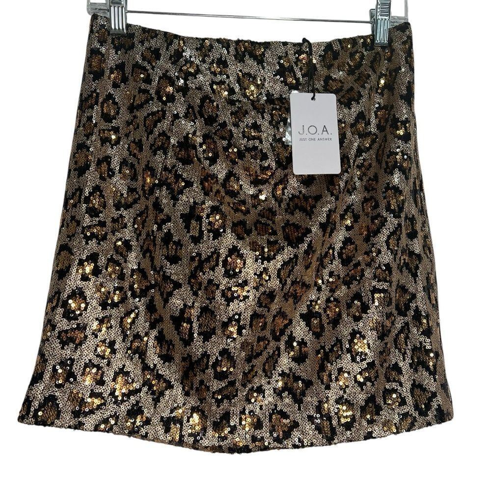 NWT J.O.A. Sequined Leopard Print Ruched Mini Skirt size Medium Glam Club Party